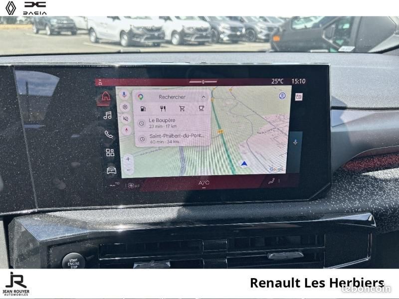 Renault Clio 1.8 E-Tech 160ch full hybrid Techno (image 15)