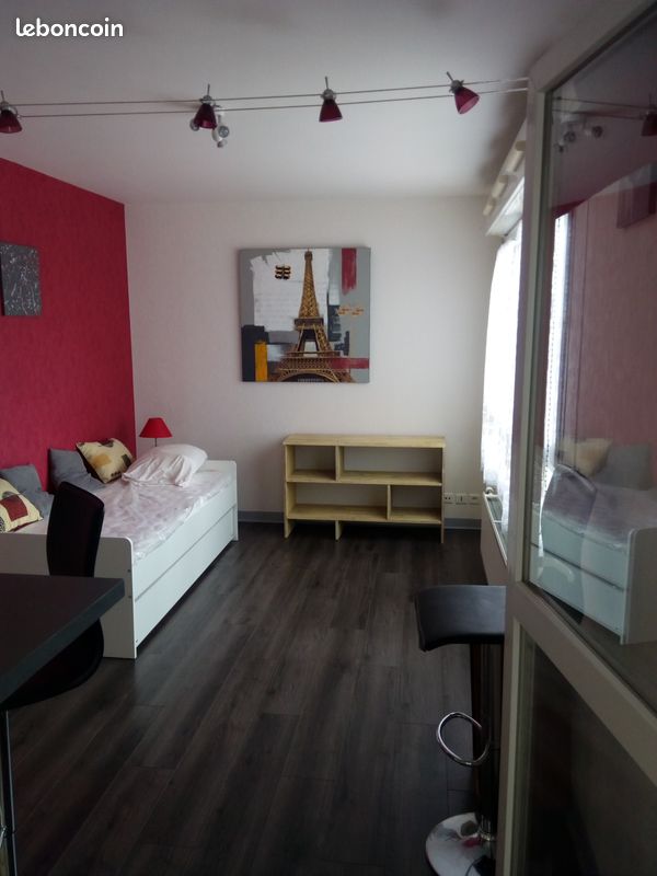 Studio meublé à louer – 27 m² + Loggia 6 m² - 1er Étage avec Vue et Parking - Limoges 87100 Aurence-Cognac Cité U. Beaublanc (image principale 0)