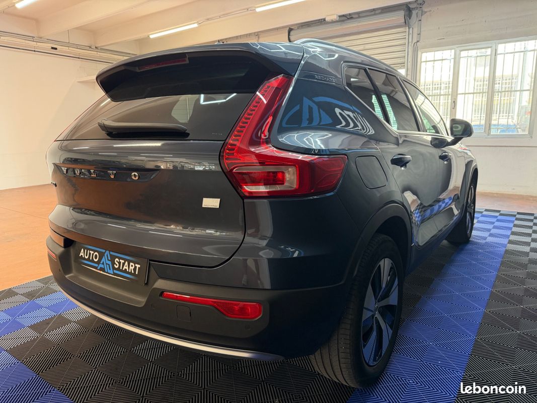 Volvo XC40 T5 261Ch Plug in Hybrid Inscription Business - 2EME MAIN / HISTORIQUE COMPLET / TOIT OUVRANT PANORAMIQUE / CARPLAY / CAMERA DE RECUL / COFFRE ELECTRIQUE (image 3)