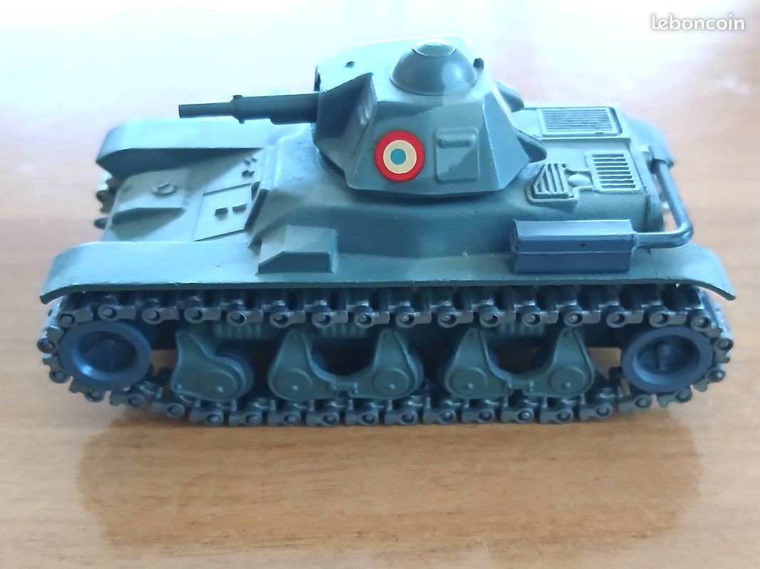 CHAR TANK RENAULT R35 armée france 1/50 solido militaire n 233 01/73