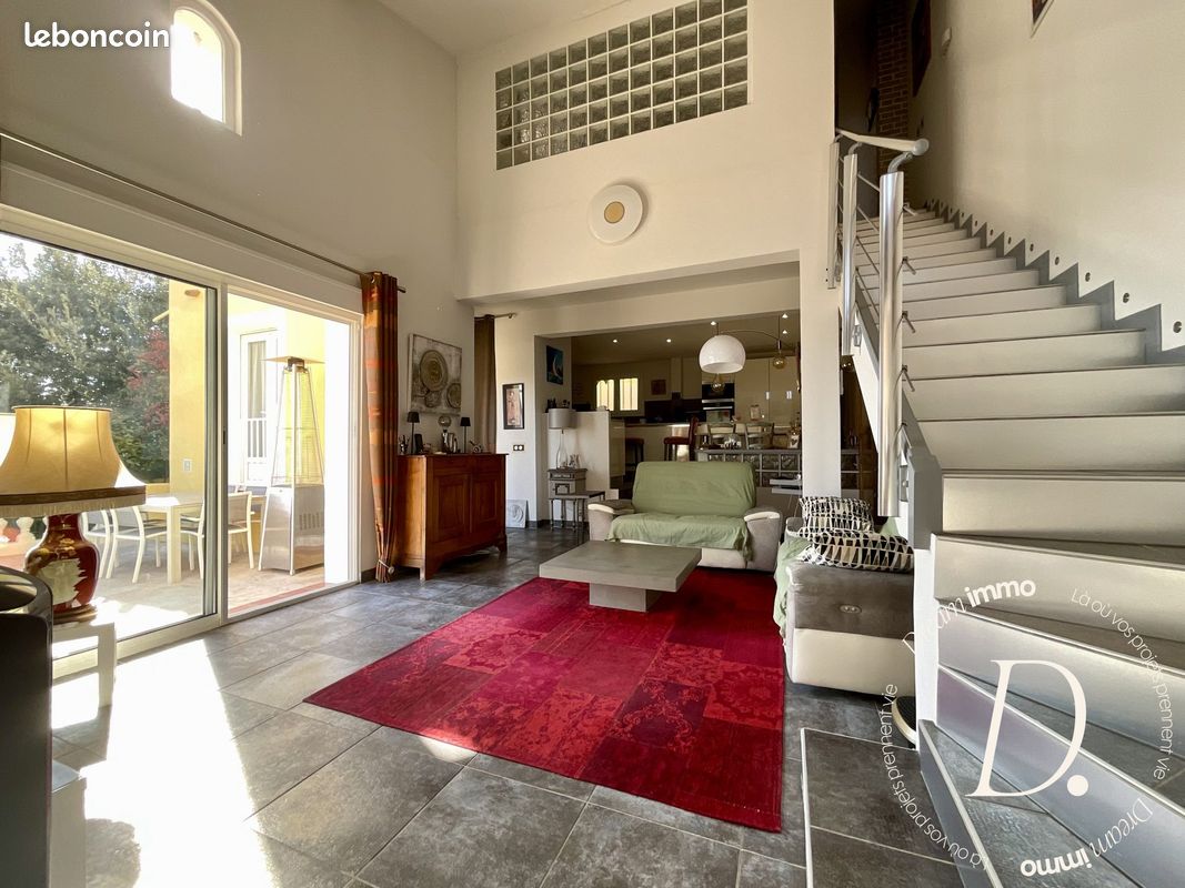 Maison 6 pièces 136 m² · à Hyères · 136 m² · 698 000 €