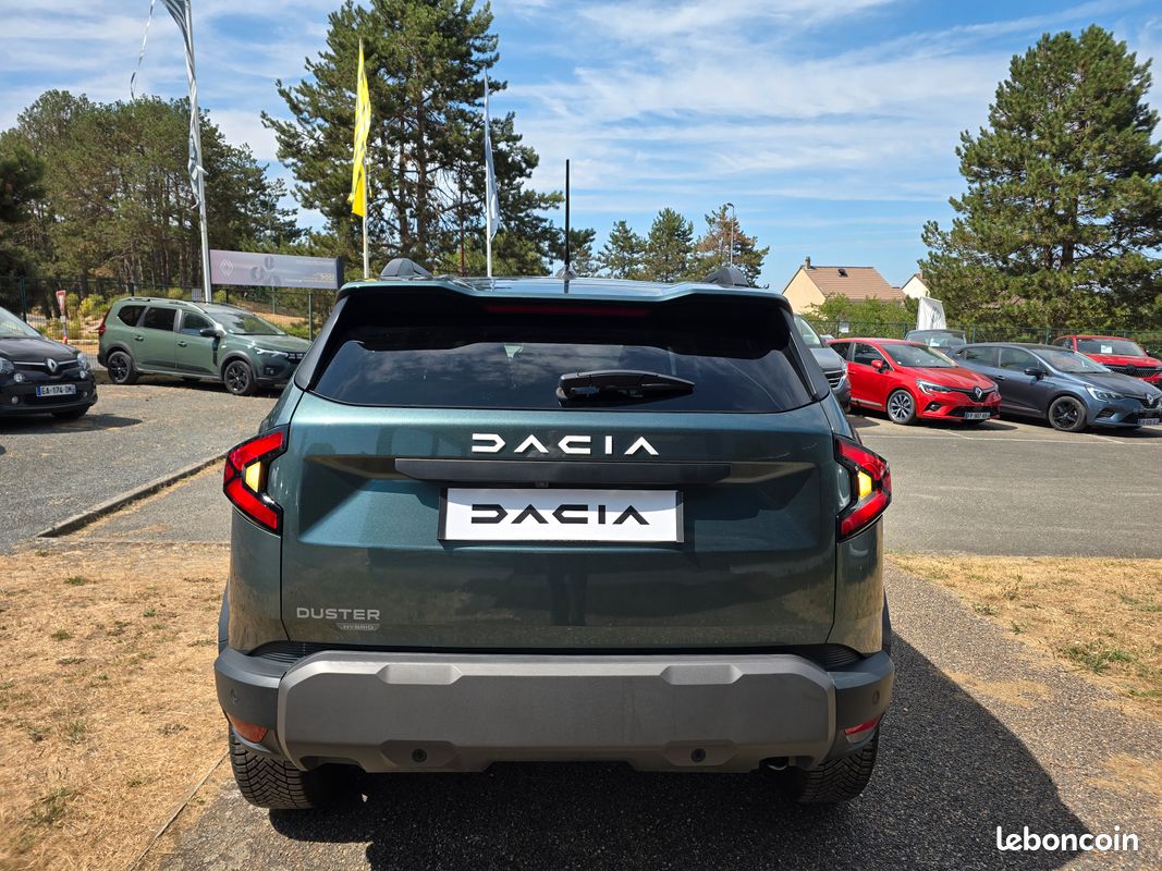 Dacia duster journey e-tech 140 tres bel etat 16898 kms garantie +12 mois (image 7)