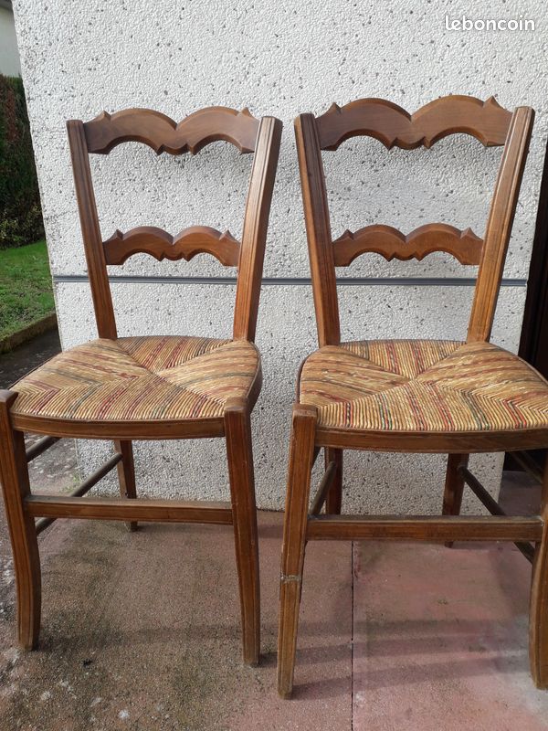 Ancienne chaise en bois (image 1)