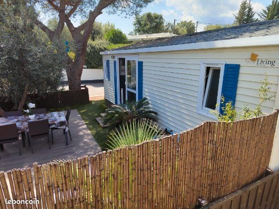 Local commercial 3 pièces 35 m² · à Fréjus · 35 m² · 33 000 €
