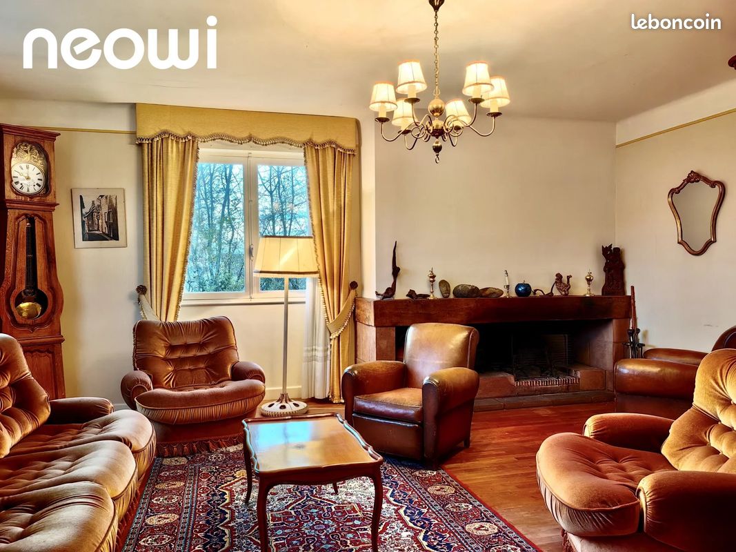 Maison 7 pièces 173 m² · à Naucelles · 173 m² · 231 000 €