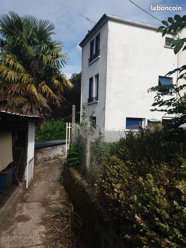 Maison 9 pièces 250 m² · à Bort-les-Orgues · 250 m² · 110 000 €