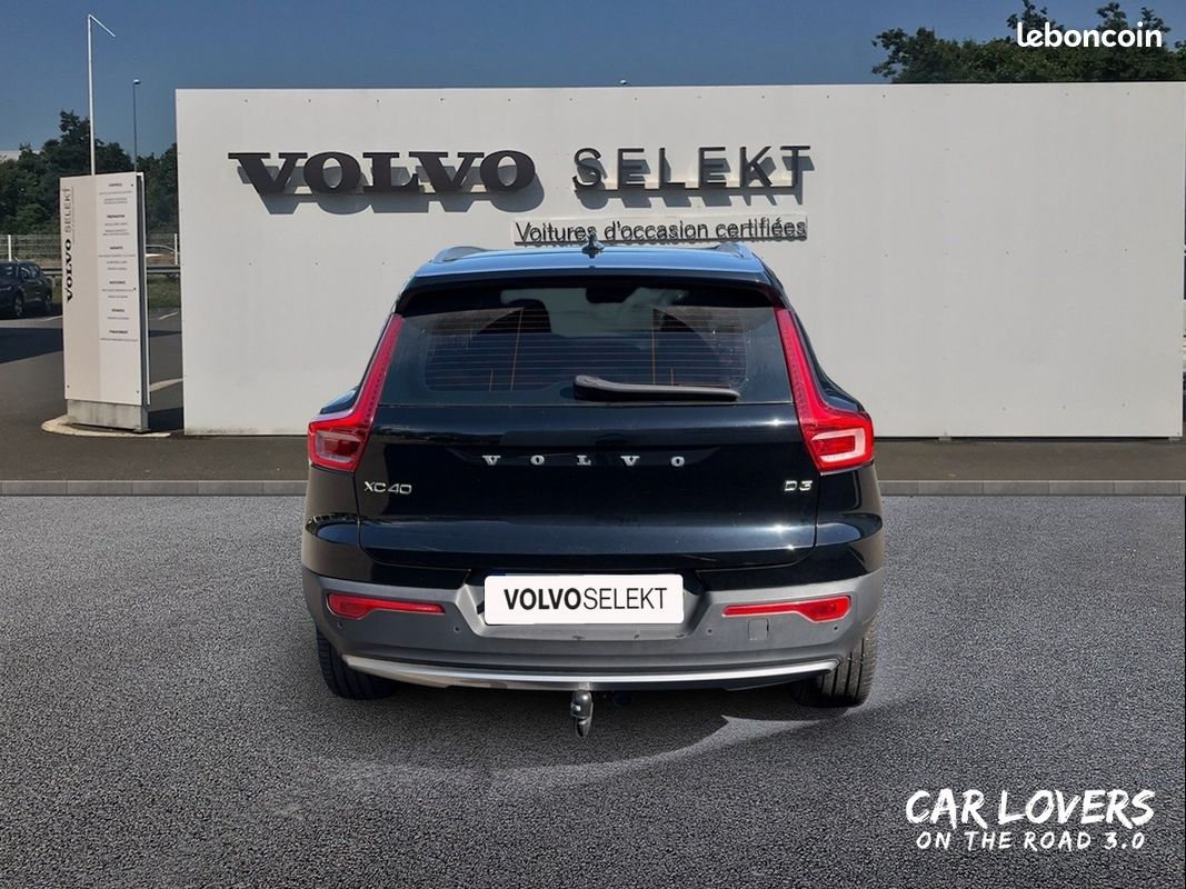 VOLVO XC40 D3 AdBlue 150 ch Geartronic 8 Momentum (image 4)