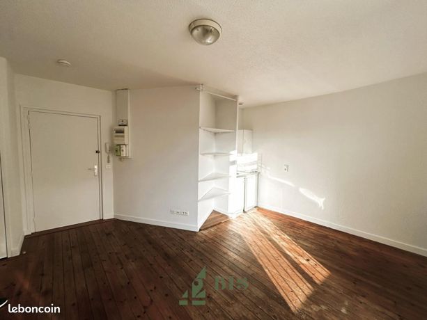 Studio 1 pièce 27 m²
