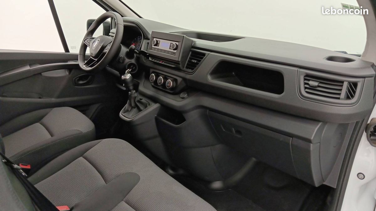Renault trafic fgn l1h1 3000 kg blue dci 130 (image 3)