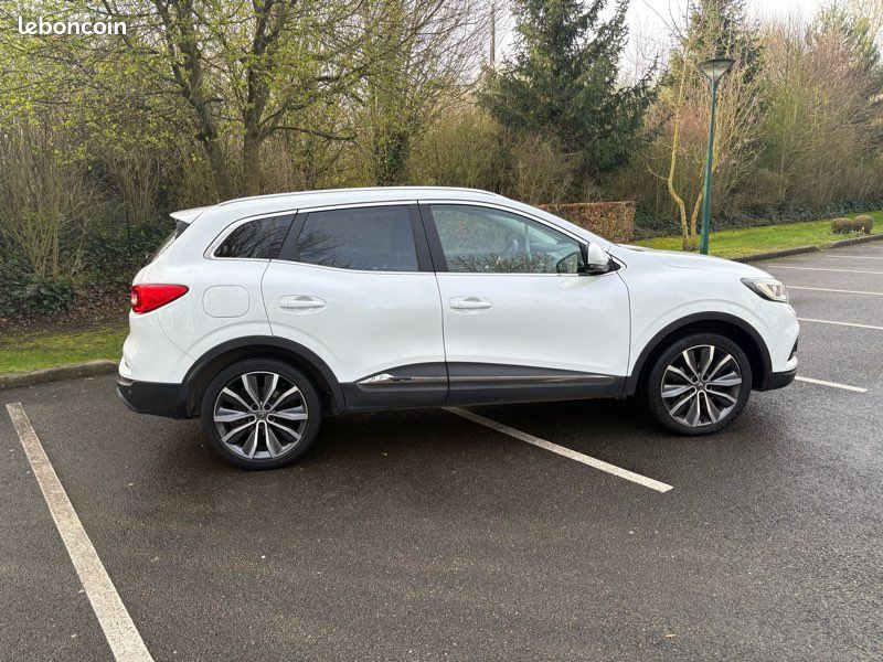 Kadjar / Diesel / Boite Automatique / Faible Kilométrage / Toutes Options / Garantie (image 3)