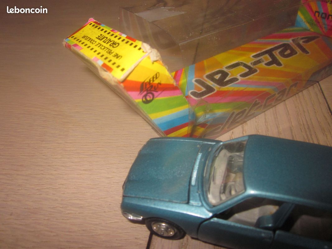 Norev 1:18 - Model car - Norev Citroen GS à Drapeaux 1971 ( Prima