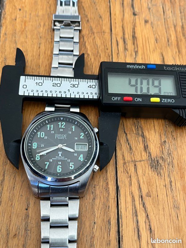 Montre à quartz solaire radio contrôlée Vertical Paris (image 15)