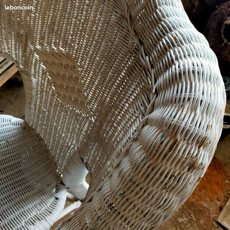 Fauteuil rotin blanc (image 3)