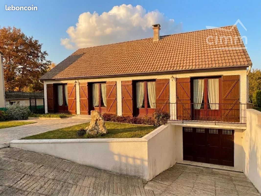 Maison 5 pièces 97 m² · à Dammarie-les-Lys · 97 m² · 290 000 €