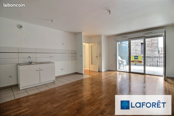https://img.leboncoin.fr/api/v1/lbcpb1/images/53/c5/74/53c574acf4ec3c555f6e549e0a8d6436cceea615.jpg?rule=ad-image