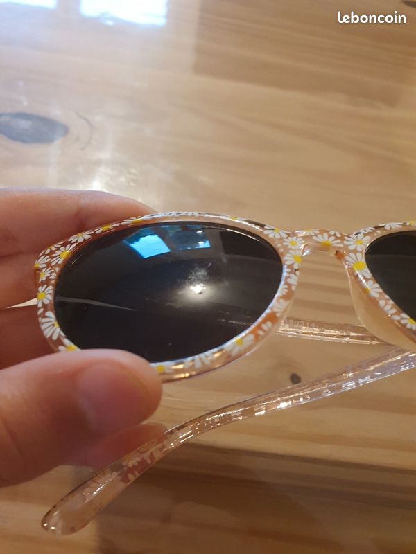 Lunette de soleil enfant (image 2)
