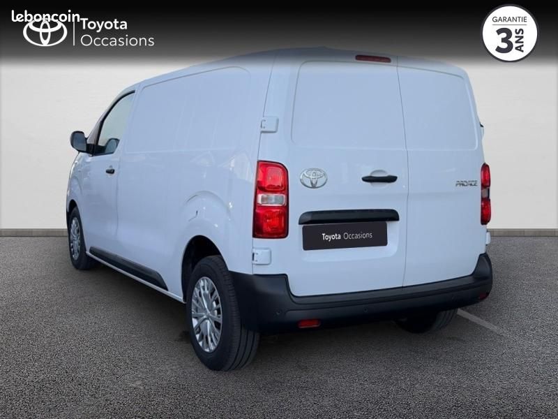 Toyota PROACE Medium 2.2 D-4D 150 Start Pack Confort BVA MY25 (image 2)