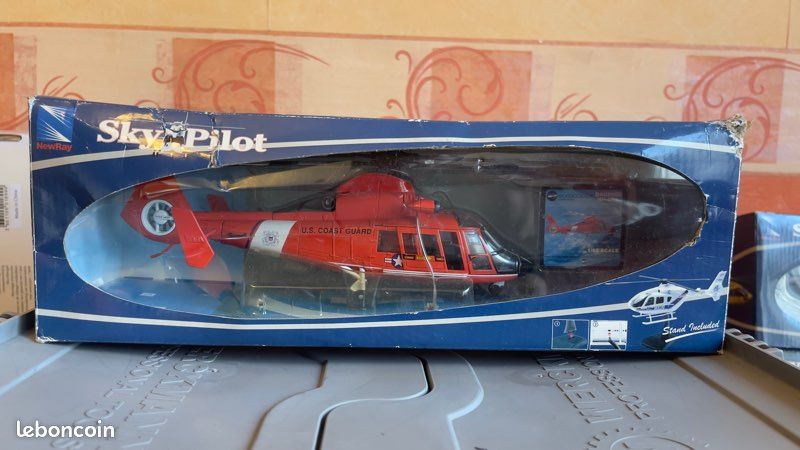 MAQUETTES HÉLICOPTÈRE NEW Ray Sky Pilot EUR 300,00 - FR