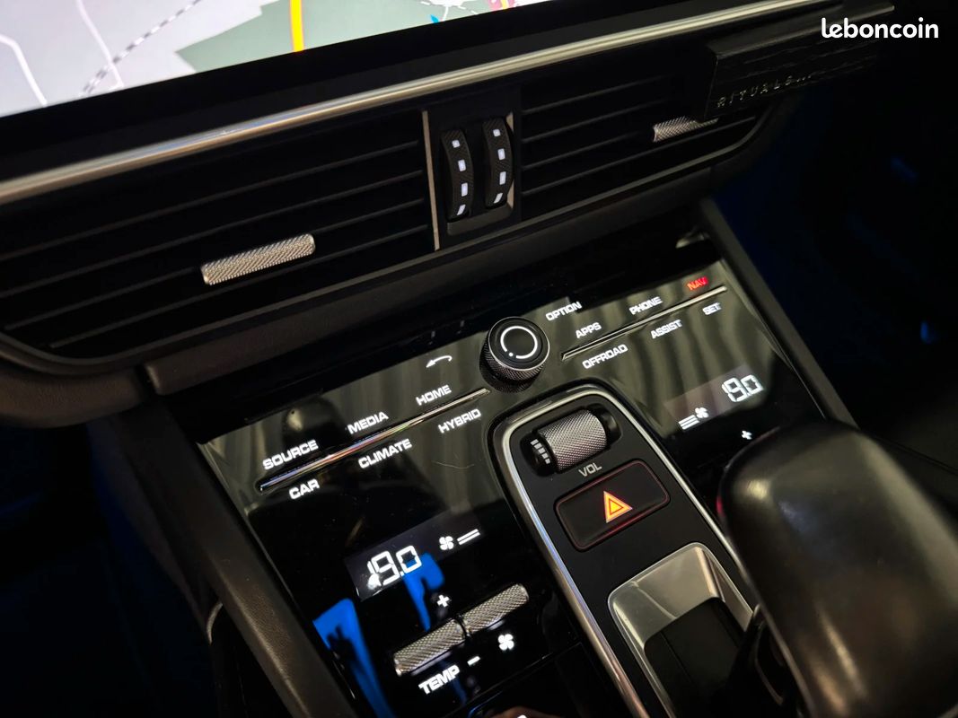 PORSCHE CAYENNE E-Hybrid 3.0 V6 462 ch Tiptronic BVA S / SUIVI PORSCHE (image 16)