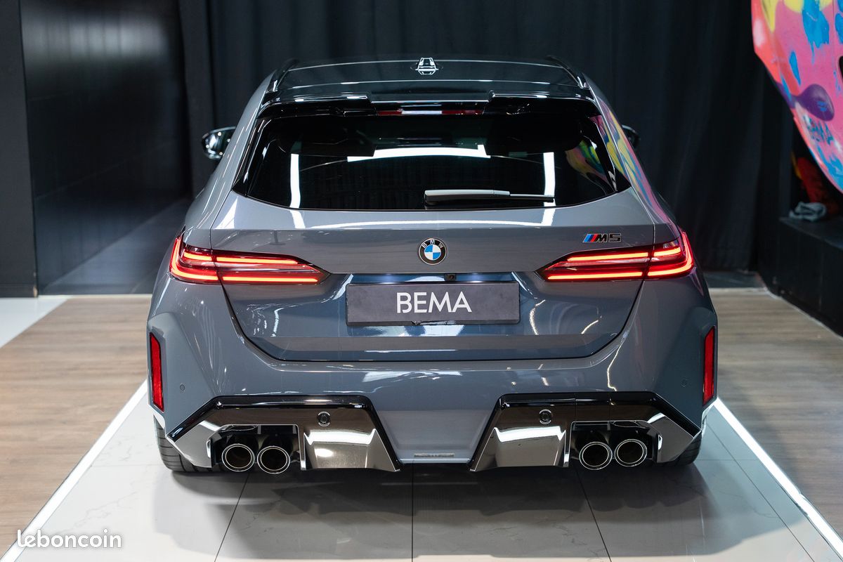 BMW M5 Touring G99 – Storm Bay | Bowers & Wilkins | Iconic Glow | Toit Panoramique | 12 500 km | Immat France | (image 9)