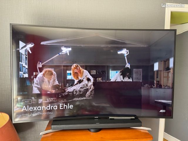 TV Samsung UE65 (image 1)