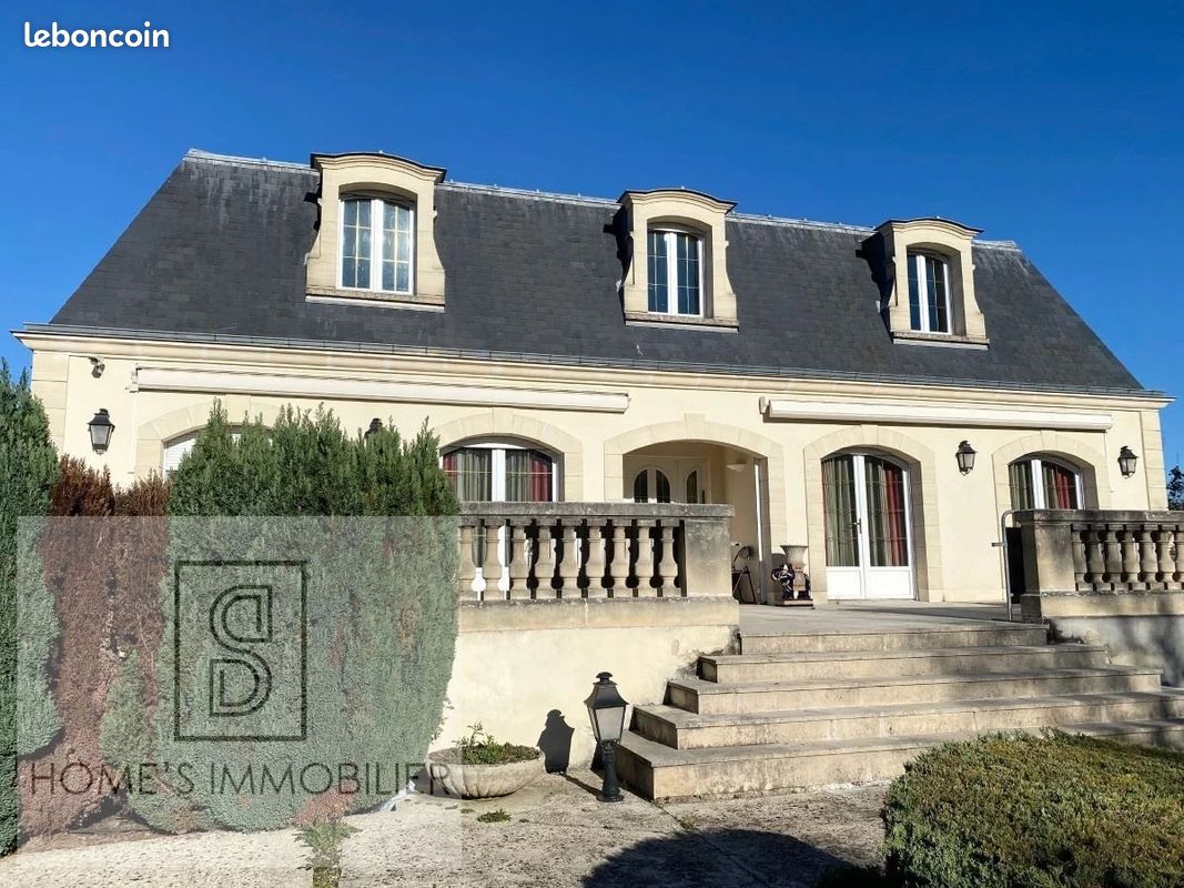 Maison 9 pièces 280 m² · à Montfermeil · 280 m² · 690 000 €