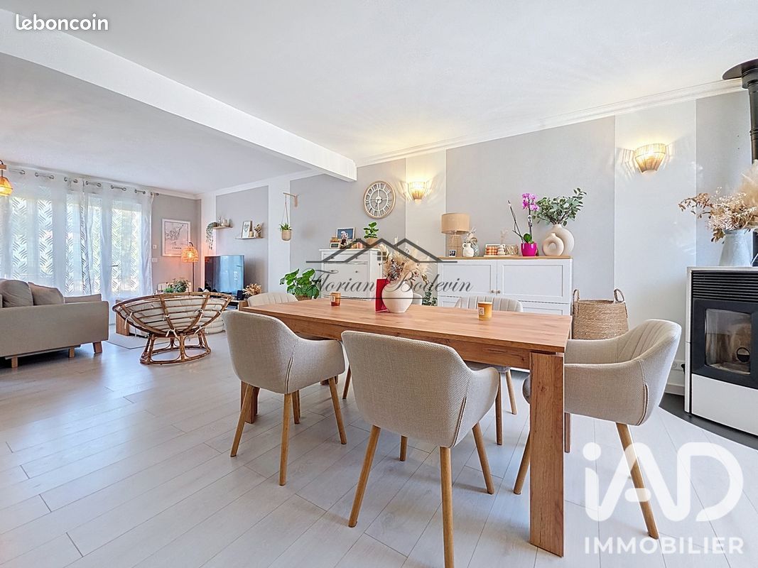 Maison 5 pièces 98 m² · à Saint-Pierre-du-Perray · 98 m² · 325 000 €