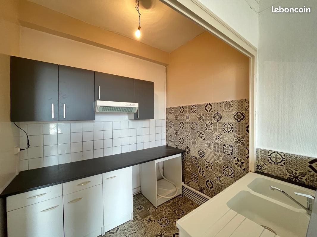 Appartement 3 pièces 65 m² · à Saint-Étienne · 65 m² · 480 €