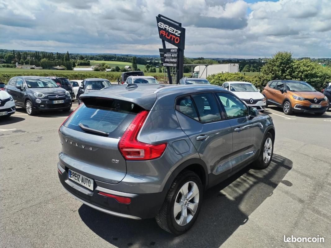 Volvo XC40 D3 150 MOMENTUM GEARTRONIC 8 (image 4)