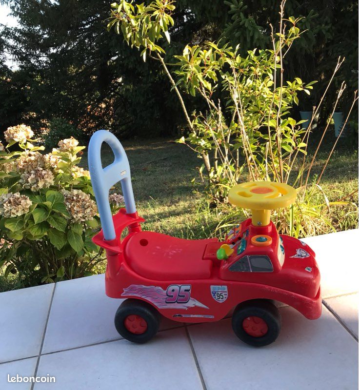 Porteur Cars Flash McQueen Jeux Jouets