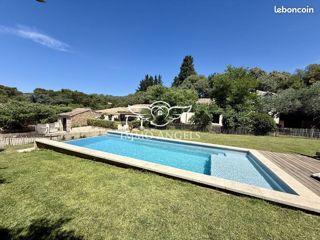 Maison 7 pièces 182 m² · à Nîmes · 182 m² · 735 000 €