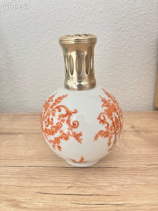 Lampe Berger Ancienne - Porcelaine De Tharaud, Dorée, France, Occasion (pierre à Changer)
