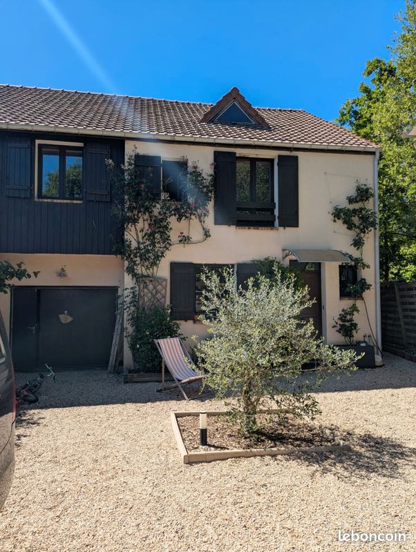 Maison 7 pièces 118 m² · à Châteaufort · 118 m² · 550 000 €