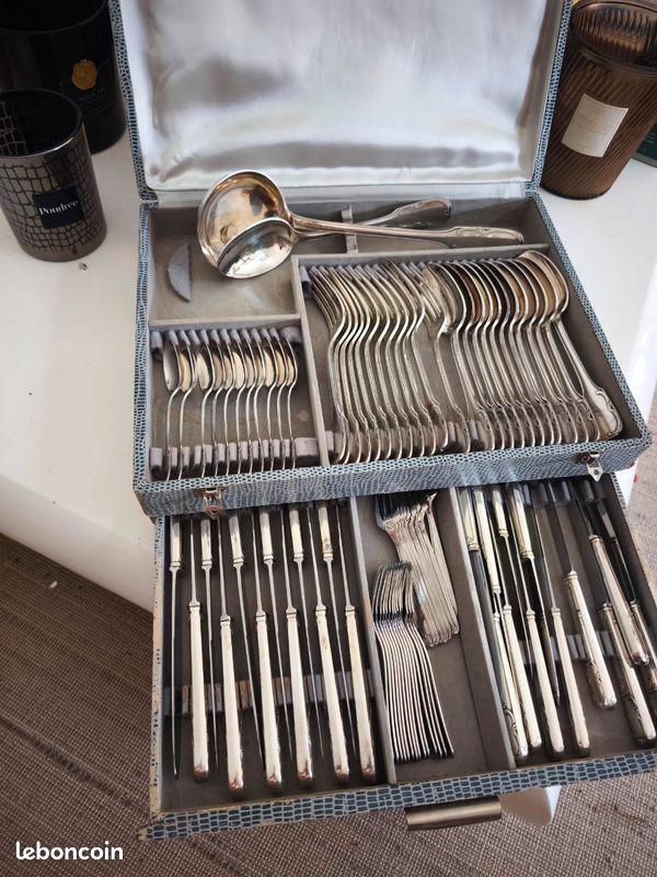Vends ménagère argent complete 84 pièces (image 1)
