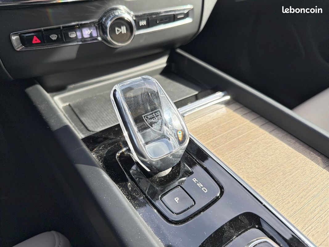 VOLVO XC60 T6 AWD Hybride rechargeable 253 ch+145 ch Geartronic 8 Plus Style Dark (image 37)