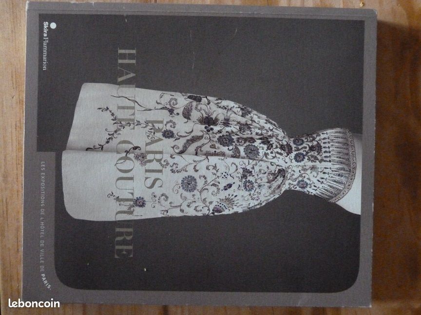 Livre "Haute Couture" Flammarion (image 1)