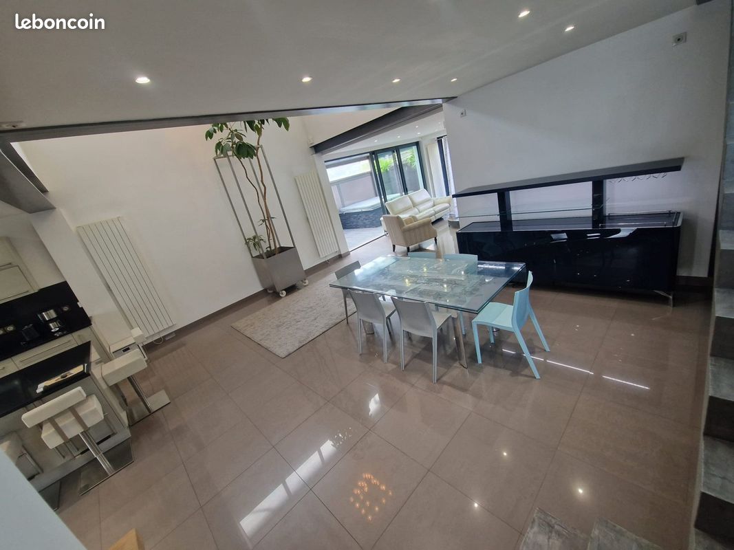 Maison a louer houilles - 6 pièce(s) - 185 m2 - Surfyn