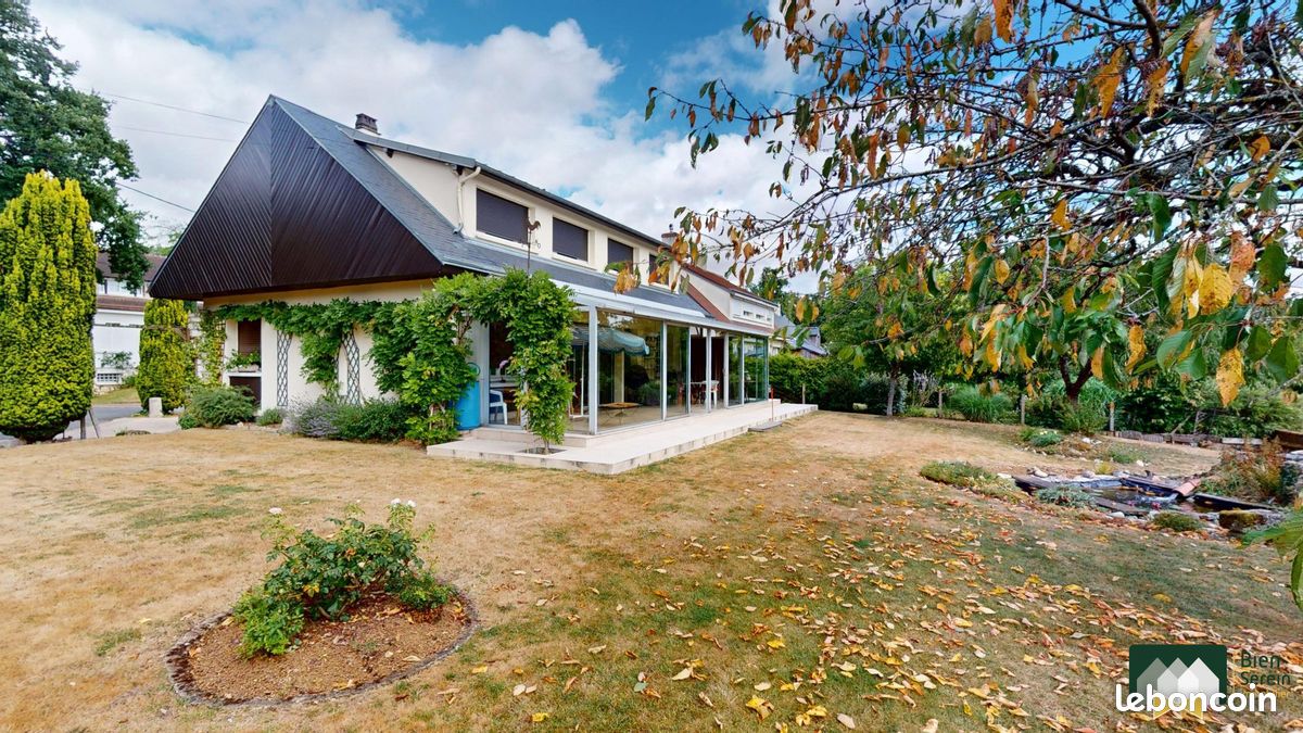 Maison 9 pièces 167 m² · à Luisant · 167 m² · 421 000 €