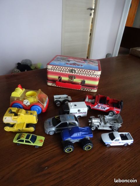 Boite mallette valisette métal Cars + voitures (image 11)