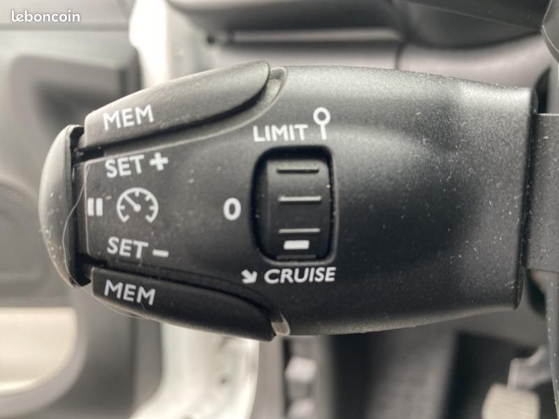 Citroen C3 1.2 PureTech 83ch S&S YOU (image 13)
