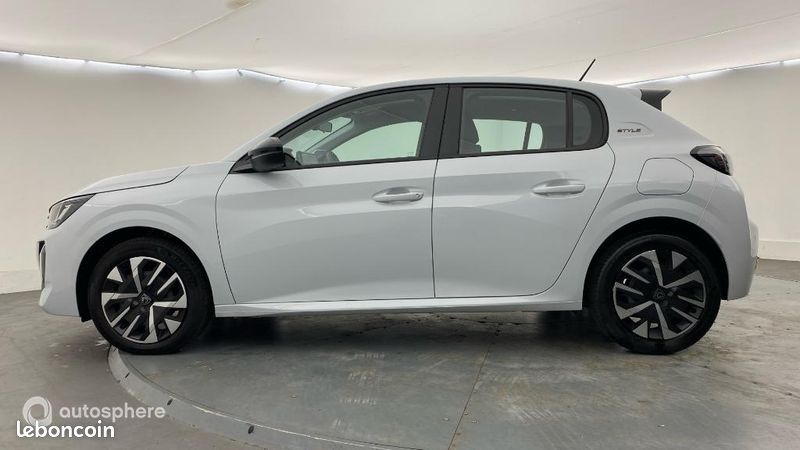 Peugeot 208 1.2 Hybrid 110ch Style e-DCS6 (image 8)