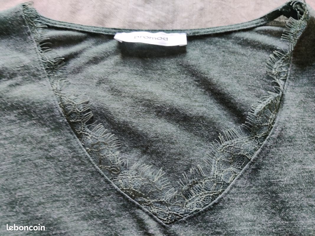 Tee-shirt manches longues vert (image 4)