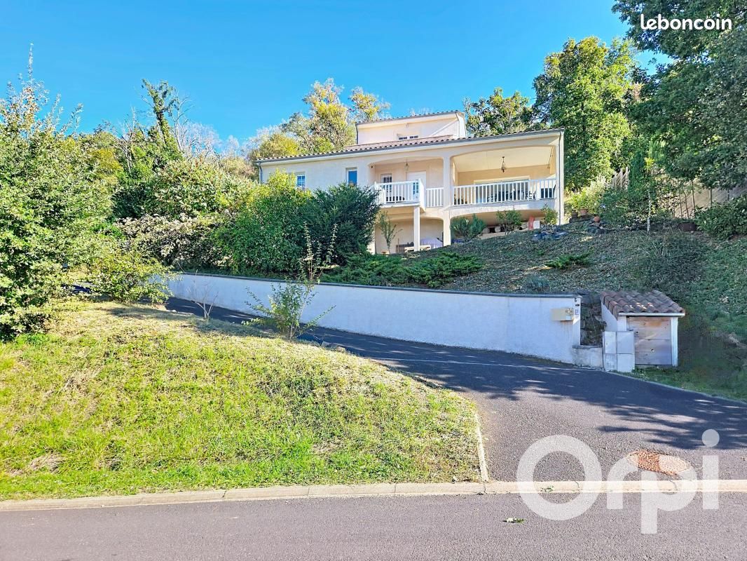 Maison 4 pièces 133 m² · à Parent · 133 m² · 350 550 €