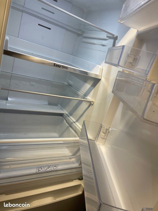 Je vends mon frigo Samsung, état neuf (image 2)