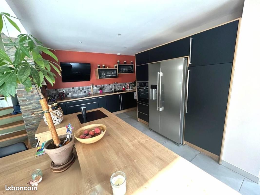 Maison 6 pièces 177 m² · à Dijon · 177 m² · 419 000 €