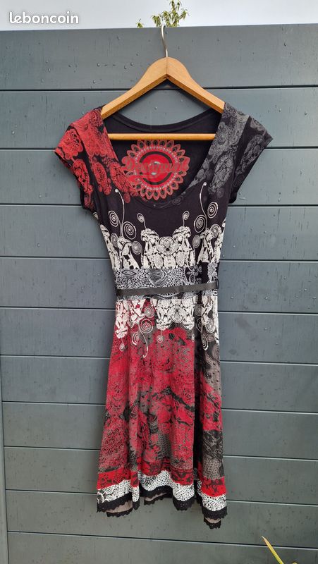 Robe Desigual Taille S/36 - Viscose Marron - Manches Longues - Occasion Très Bon état