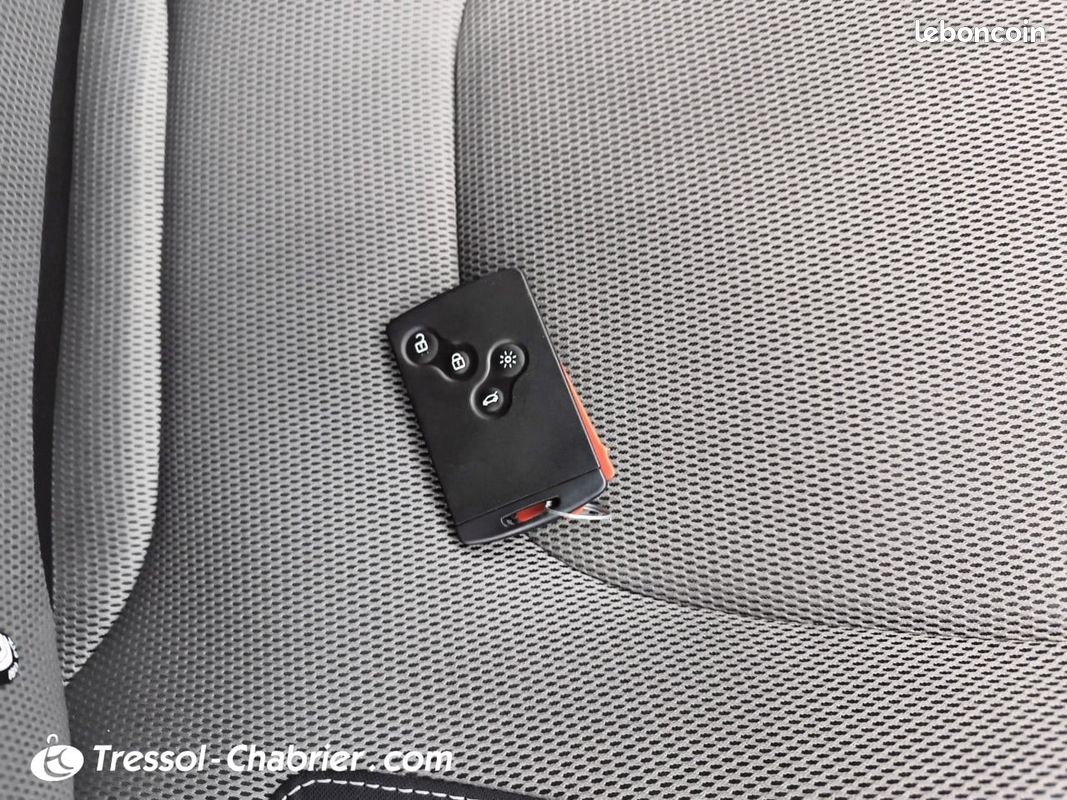 RENAULT Captur TCe 90 Energy E6 Intens (image 29)