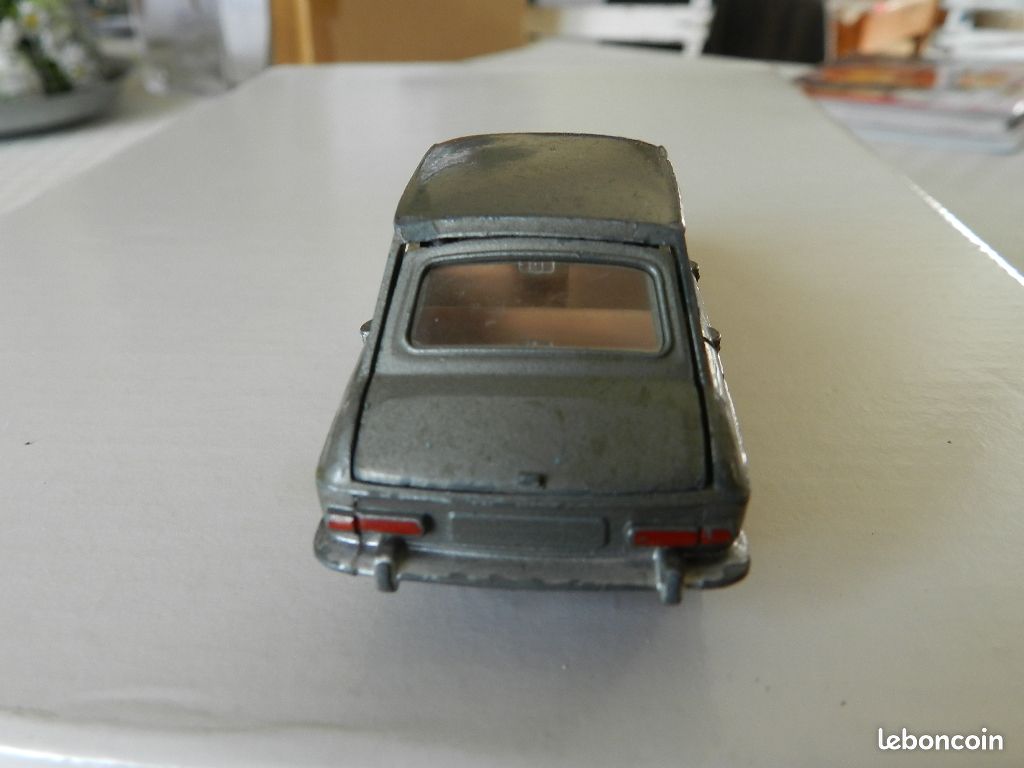 Dinky Toys - 1:43 - Simca 1100 - Modèle et boite d'origine