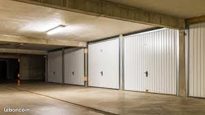 Parking/box Annonay · 150 €/mois