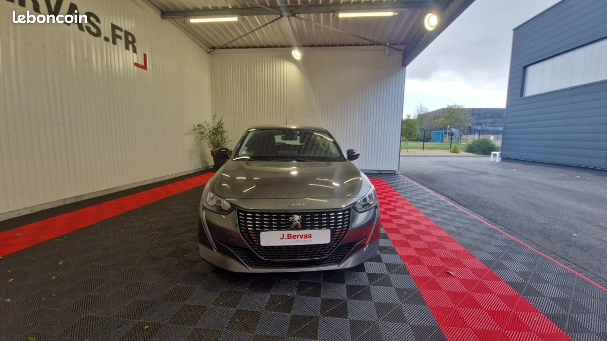 Peugeot 208 PURETECH 100 SS Active Business (image 2)